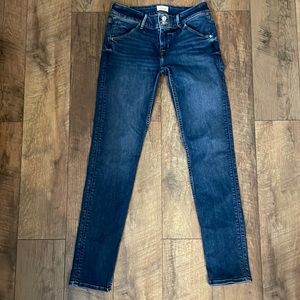 Hudson Collin skinny jean. Mid rise.